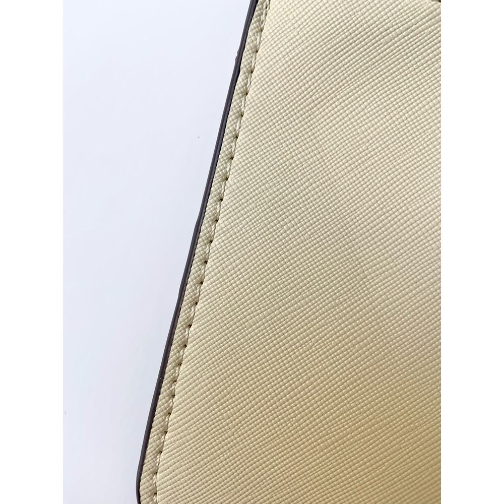 Kate Spade Women's Metallic Cedar Street Slim Bee Wristlet - Gold NWOT - Picture 7 of 7